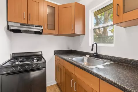 Kitchen - 215 Lolita St, Encinitas, CA 92024 photo 6 of 6