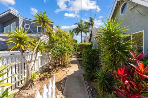 Exterior - 215 Lolita St, Encinitas, CA 92024 photo 1 of 3