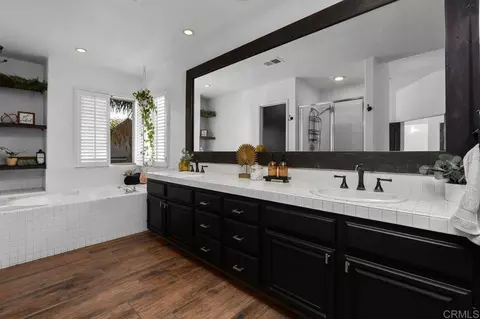 Bath - 4580 Avenida Privado, Oceanside, CA 92057 photo 2 of 5