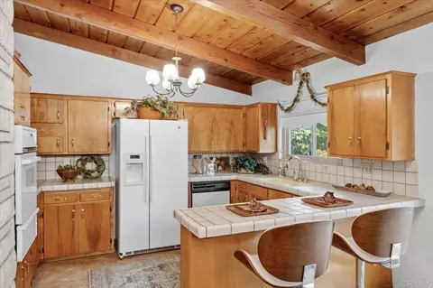 Kitchen - 3230 Eureka Pl, Carlsbad, CA 92008 photo 3 of 4