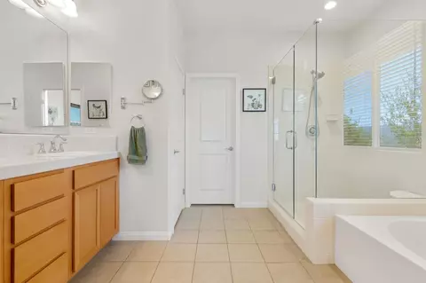 Bath - 23029 Stokes Rd, Ramona, CA 92065 photo 4 of 6