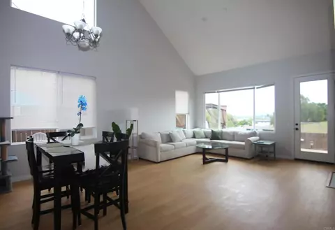Living - 445 Poets Sq, Fallbrook, CA 92028 photo 1 of 2