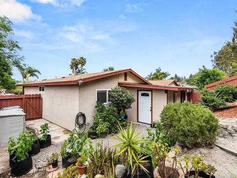 Exterior - 4123 Bonita Dr, Oceanside, CA 92056 photo 4 of 5