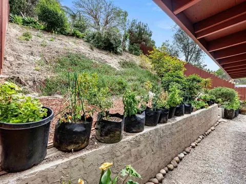 Exterior - 4123 Bonita Dr, Oceanside, CA 92056 photo 5 of 5
