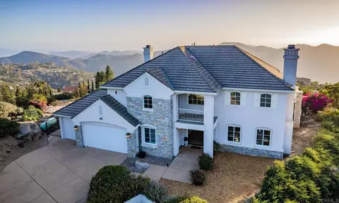 29190 Crystal Ridge Ct, Escondido, CA 92026