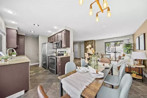 2710 Ariane Dr #3, San Diego, CA 92117