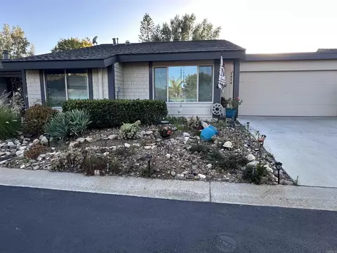1414 Market St, Vista, CA 92084