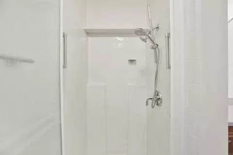 Bath - 4468 Topaz Ln, Oceanside, CA 92056 photo 5 of 7