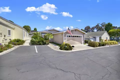 Exterior - 4468 Topaz Ln, Oceanside, CA 92056 photo 2 of 9