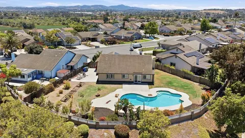 305 Via Metates, Oceanside, CA 92057