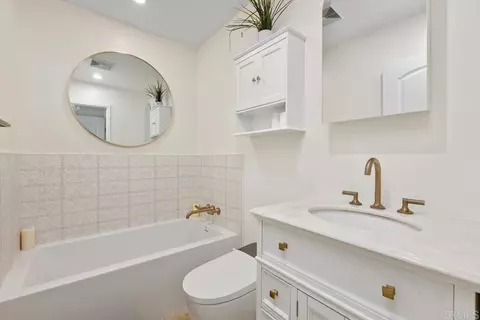 Bath - 1809 Pleasantdale Dr, Encinitas, CA 92024 photo 1 of 3