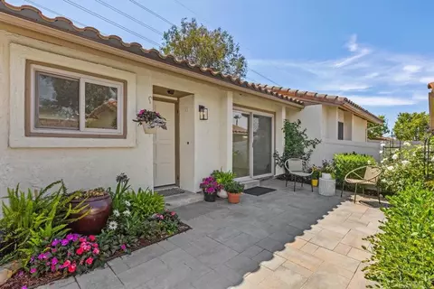 Exterior - 1809 Pleasantdale Dr, Encinitas, CA 92024 photo 4 of 23