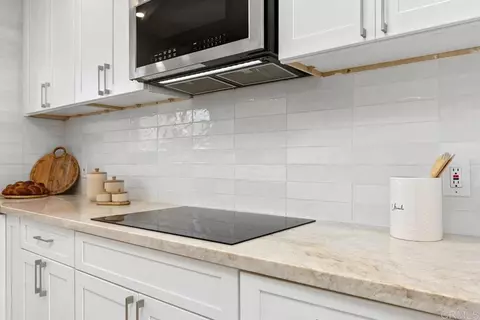 Kitchen - 1809 Pleasantdale Dr, Encinitas, CA 92024 photo 7 of 11