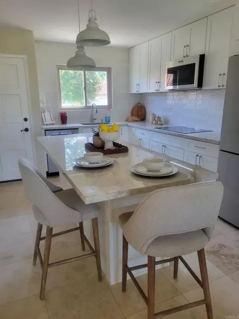 Kitchen - 1809 Pleasantdale Dr, Encinitas, CA 92024 photo 10 of 11