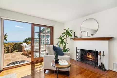 Living - 311 7th St, Del Mar, CA 92014 photo 1 of 3