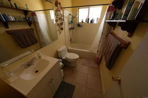 Bath - 14562 Kennebunk St, Poway, CA 92064 photo 1 of 1