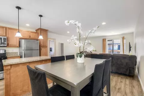 300 Washington St #B, Vista, CA 92084