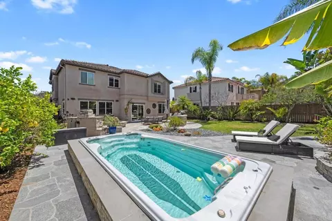 Exterior - 555 Toota Ct, Oceanside, CA 92058 photo 8 of 17