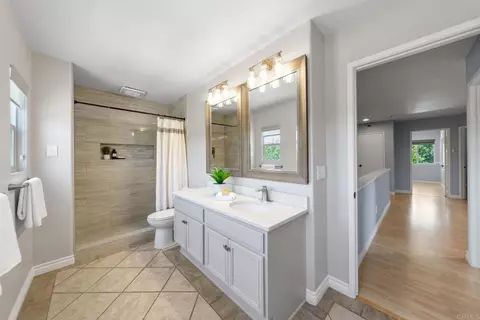 Bath - 555 Toota Ct, Oceanside, CA 92058 photo 8 of 8