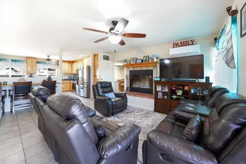 Living - 27824 Golden Eagle Rd, Ramona, CA 92065 photo 2 of 3