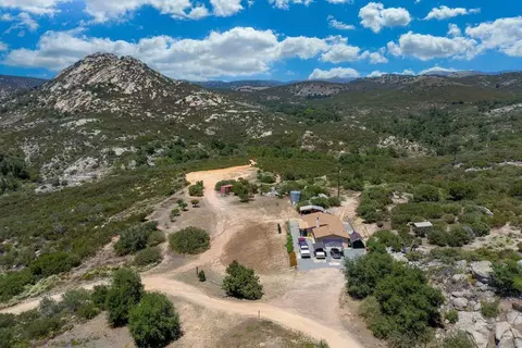 27824 Golden Eagle Rd, Ramona, CA 92065