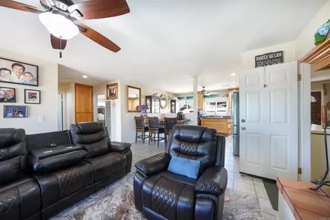 Living - 27824 Golden Eagle Rd, Ramona, CA 92065 photo 3 of 3