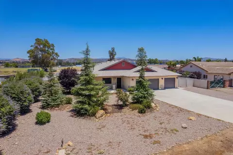 1208 Ledesma Ln, Ramona, CA 92065