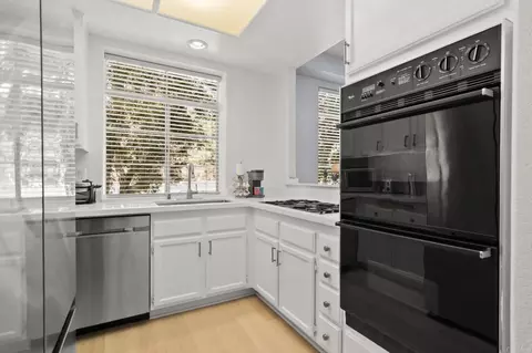 Kitchen - 3424 Cameo Dr #46, Oceanside, CA 92056 photo 4 of 5