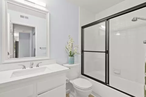 Bath - 3424 Cameo Dr #46, Oceanside, CA 92056 photo 1 of 3