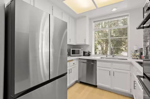 Kitchen - 3424 Cameo Dr #46, Oceanside, CA 92056 photo 2 of 5