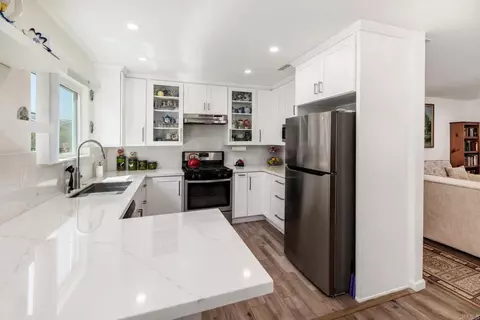 Kitchen - 4281 Black Duck Way, Oceanside, CA 92057 photo 4 of 4
