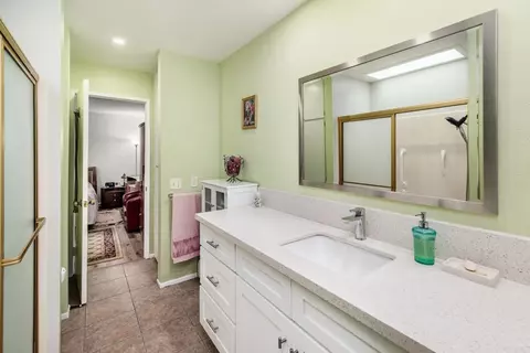 Bath - 4281 Black Duck Way, Oceanside, CA 92057 photo 1 of 3