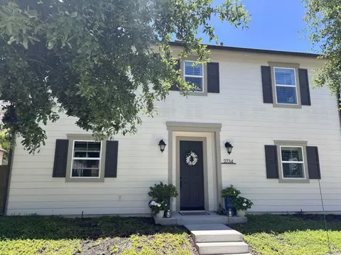 2734 Overlook Point Dr, Escondido, CA 92029