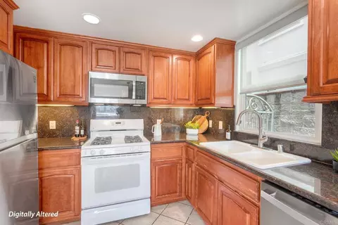 Kitchen - 1640 S Pacific St #8, Oceanside, CA 92054 photo 1 of 2
