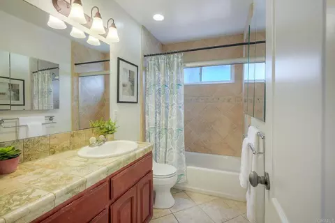 Bath - 1640 S Pacific St #8, Oceanside, CA 92054 photo 1 of 3