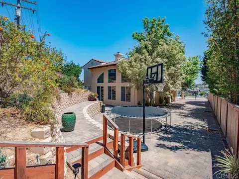 Exterior - 502 Kristen Ct, Encinitas, CA 92024 photo 5 of 10