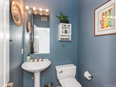 Bath - 502 Kristen Ct, Encinitas, CA 92024 photo 1 of 6