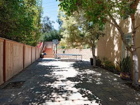 Exterior - 502 Kristen Ct, Encinitas, CA 92024 photo 9 of 10