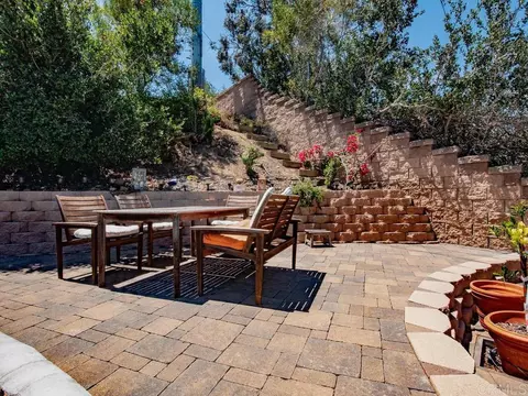 Exterior - 502 Kristen Ct, Encinitas, CA 92024 photo 3 of 10