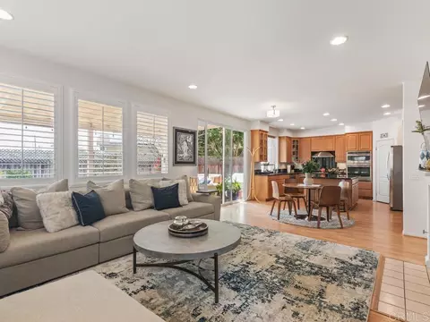 Living - 502 Kristen Ct, Encinitas, CA 92024 photo 4 of 6