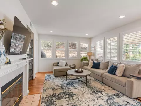 Living - 502 Kristen Ct, Encinitas, CA 92024 photo 3 of 6