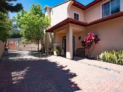 Exterior - 502 Kristen Ct, Encinitas, CA 92024 photo 7 of 10