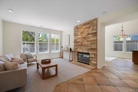 Living - 6405 Ebb Tide St, Carlsbad, CA 92011 photo 2 of 4