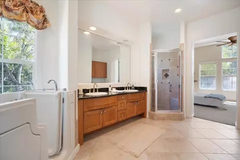 Bath - 6405 Ebb Tide St, Carlsbad, CA 92011 photo 1 of 4