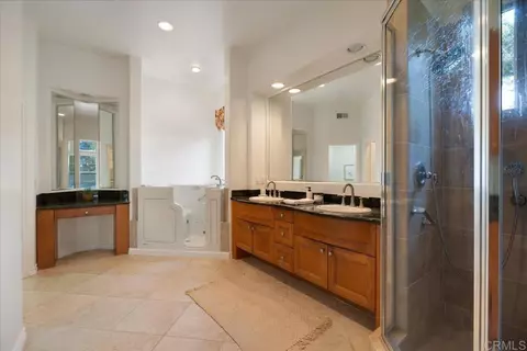 Bath - 6405 Ebb Tide St, Carlsbad, CA 92011 photo 2 of 4