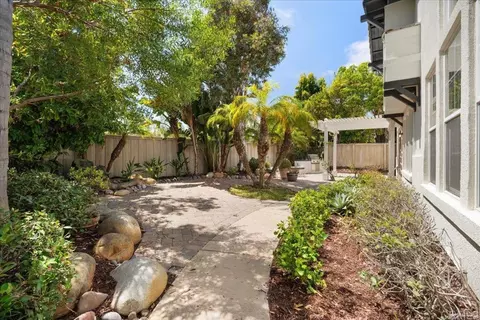Exterior - 6405 Ebb Tide St, Carlsbad, CA 92011 photo 3 of 5
