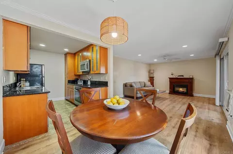 Dining - 8548 Via Mallorca #E, La Jolla, CA 92037 photo 3 of 3