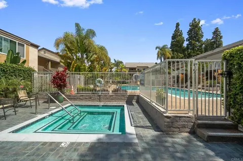 Exterior - 8548 Via Mallorca #E, La Jolla, CA 92037 photo 5 of 20
