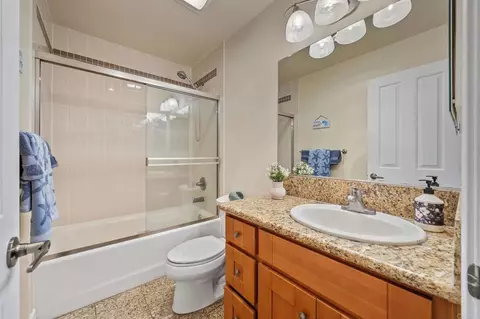 Bath - 8548 Via Mallorca #E, La Jolla, CA 92037 photo 1 of 1