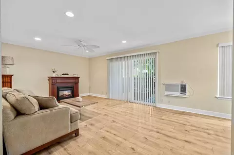 Living - 8548 Via Mallorca #E, La Jolla, CA 92037 photo 5 of 6